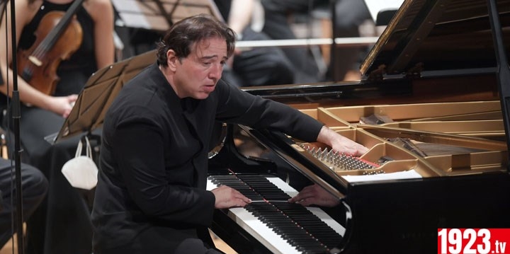 fazil-say-5-nisan-da-zorlu-psm-de-konser-verecek-1146080-5