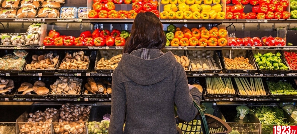 firsatcilar-emekli-zammi-mesaisinde-marketlerde-etiketler-yine-degisti-bel3